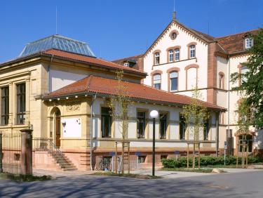 Gebäude Voßstraße 2